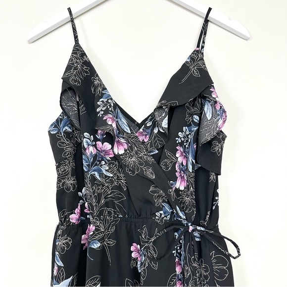 Meghan Los Angeles Floral Faux Wrap Dress - Picture 2 of 10
